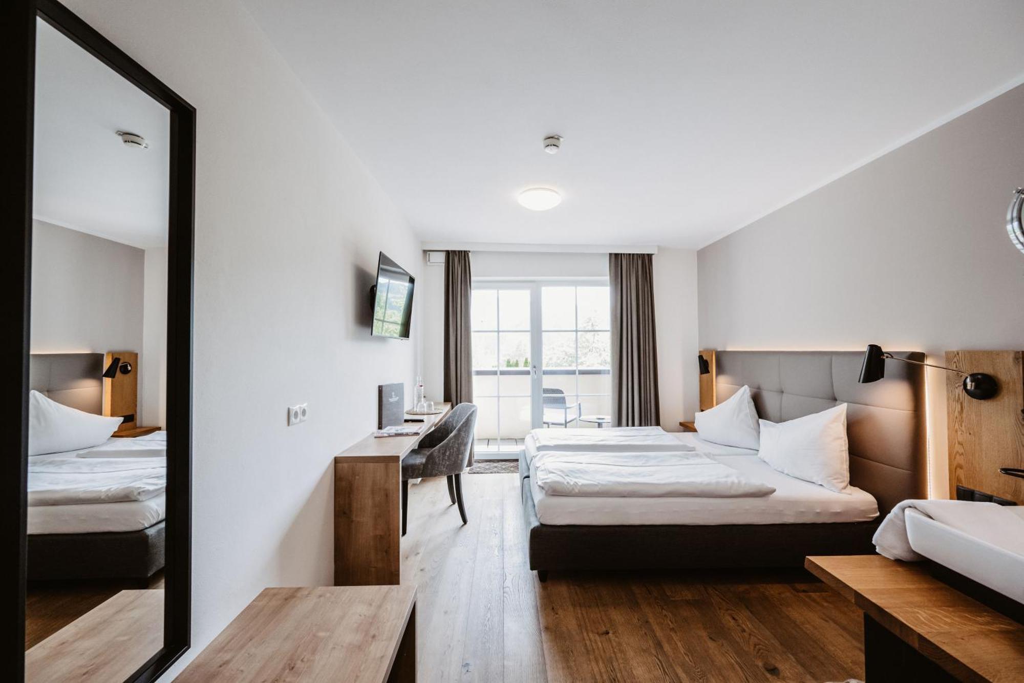 Landhotel Laudersbach อัลเทนมาร์คท์ อิม พองเงา ภายนอก รูปภาพ